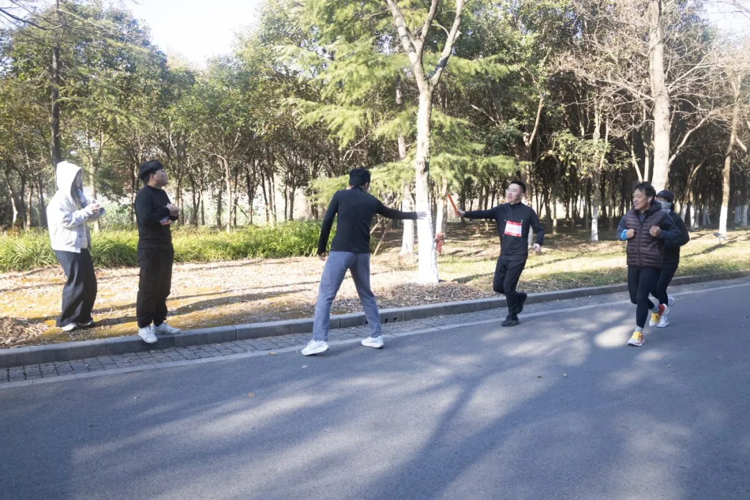 回望2024 启航2025 | 利澳平台注册开户股份2025年度战略年会顺遂召开