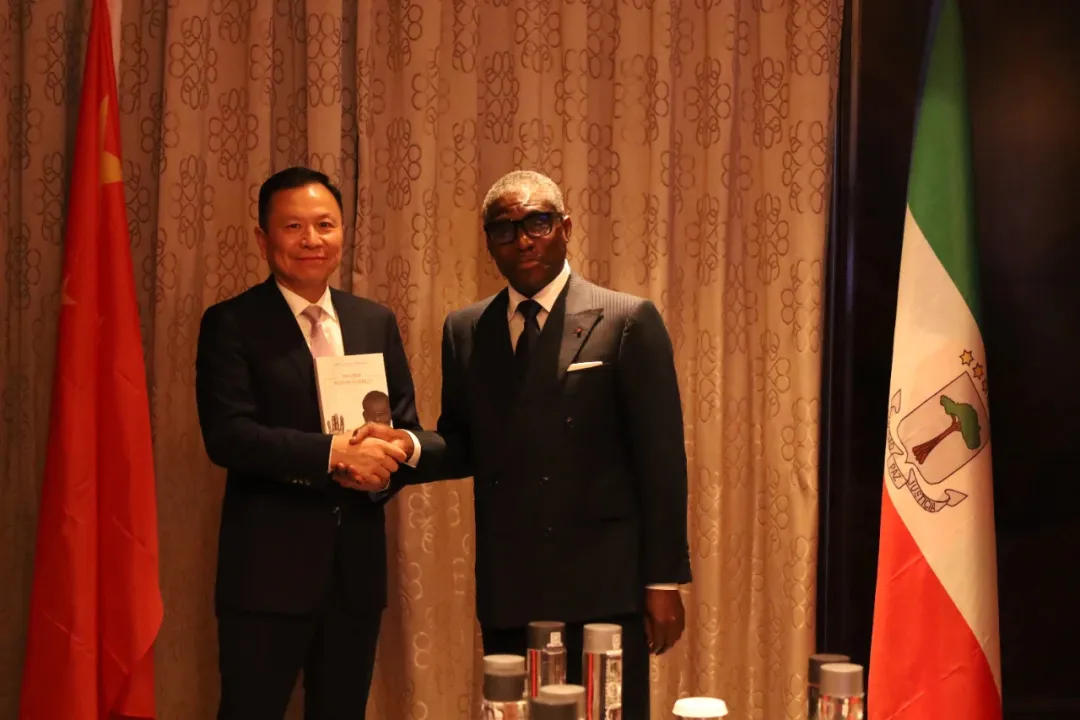 赤道几内亚共和国访华代表与利澳平台注册开户股份深入探讨工业协同生长